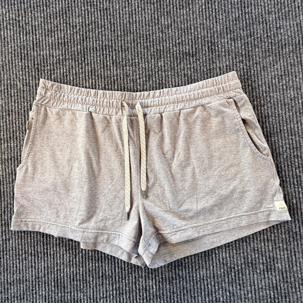 Vuori Performance Shorts Heather Grey Elastic Waist Drawstring Athletic Women L